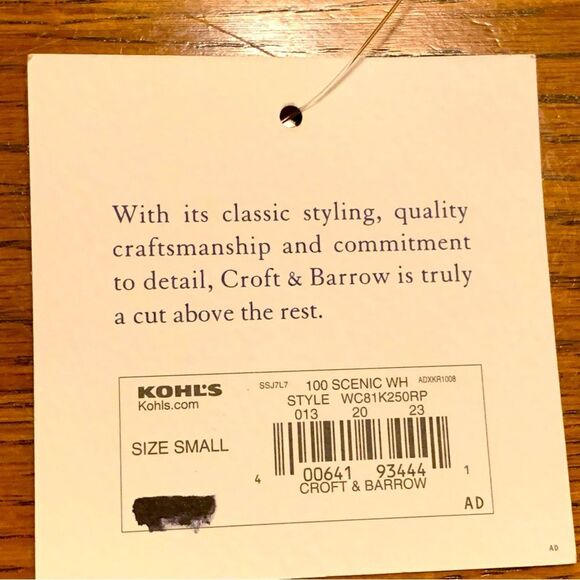 CROFT & BARROW GRAPHIC T-SHIRT WOMEN SMALL COLORFUL NEIGHBORHOOD SCENE. - Picture 10 of 10